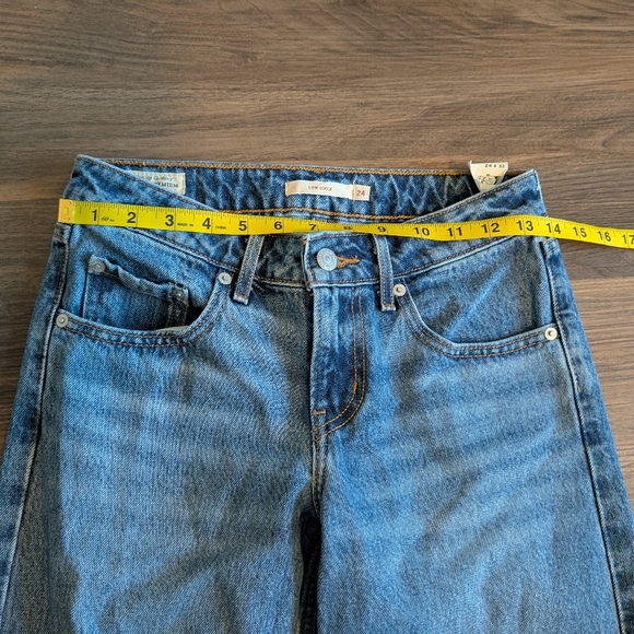NEW Levis Low Loose Jeans - Picture 7 of 10